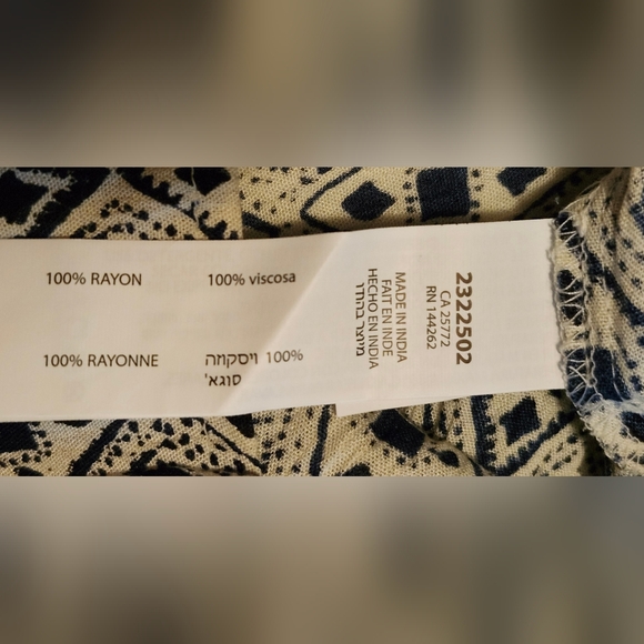 DEVOTED Patterned Midi Tiered Dress with Short Ruffled Sleeves. Size Large. - Picture 14 of 15